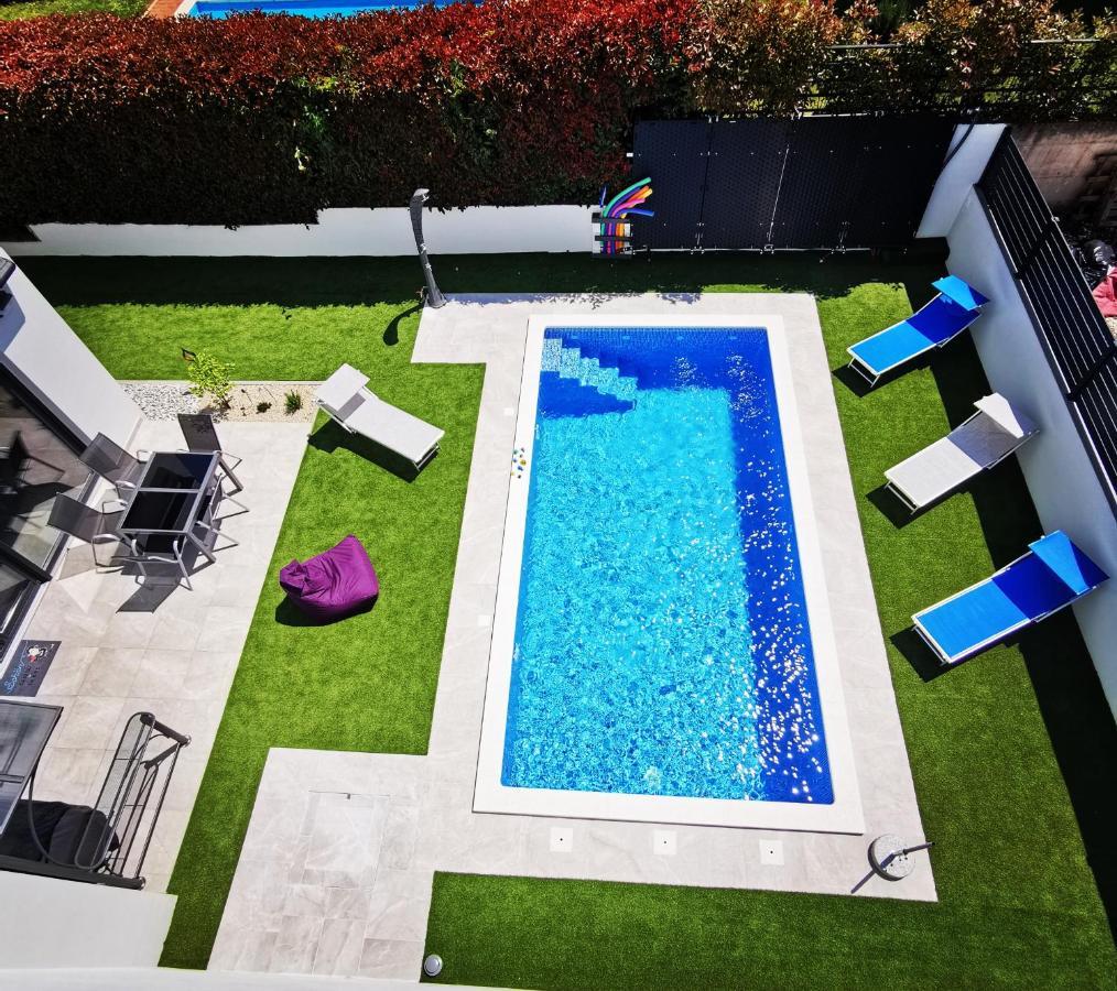 דירות באניולה Volme Pool מראה חיצוני תמונה